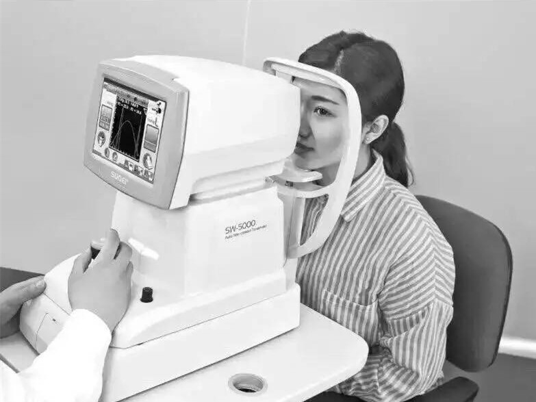 非接触式眼压计